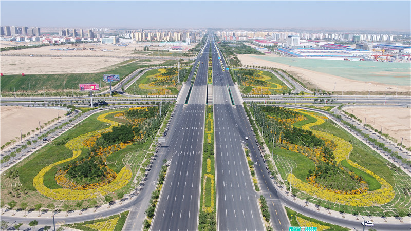 蘭州新區(qū)緯一路動(dòng)延長(zhǎng)段道路工程項(xiàng)目.JPG