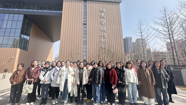 人間最美三月天，春華爛漫展新顏，在第115個“三八”國際勞動婦女節(jié)來臨之際，為認真學習貫徹黨的二十大精神和中國婦女十三大精神，引導廣大女職工汲取中華文明精髓，增強對中華優(yōu)秀傳統(tǒng)文化的認同感和自豪感，交